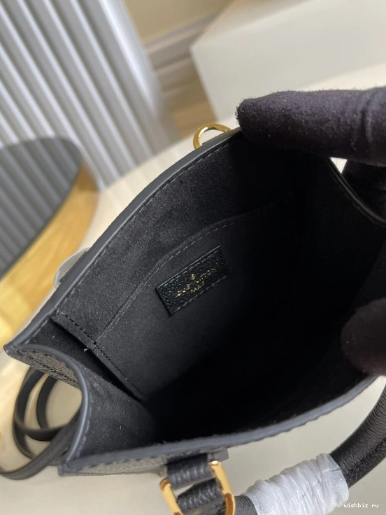 WIS SAC PETIT VUITTON PLAT LOUIS 0927
